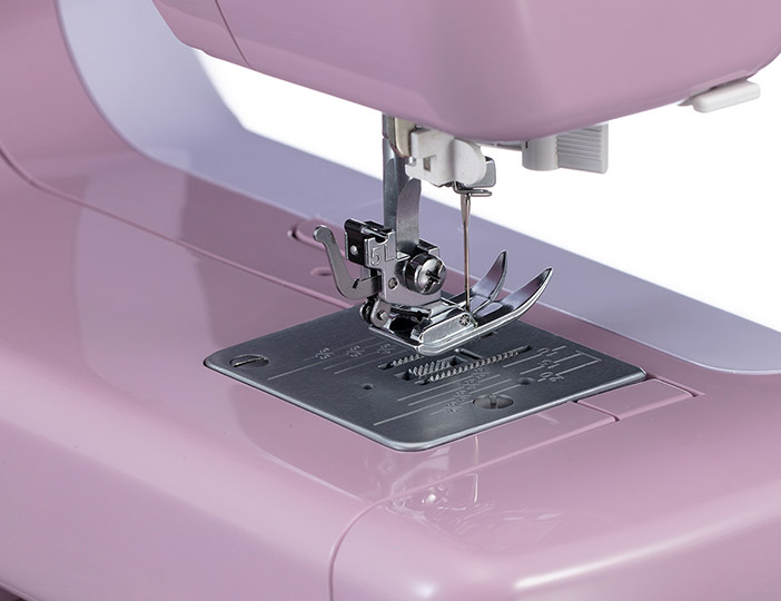 картинка Швейная машина Janome J590 от Центра Швейных Машин